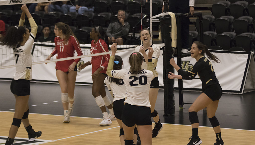 UCF swept UHouston in three straight sets